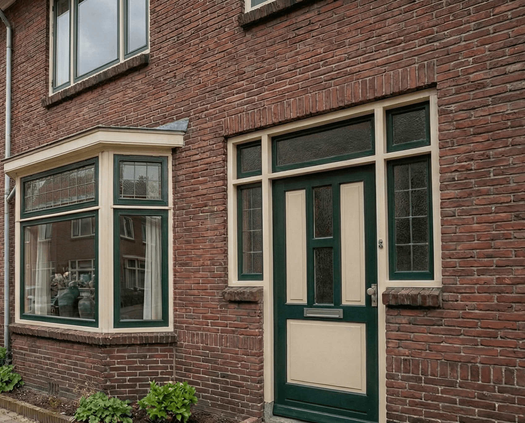 Jaren ’30 houten kozijnen in Alkmaar, na de renovatie